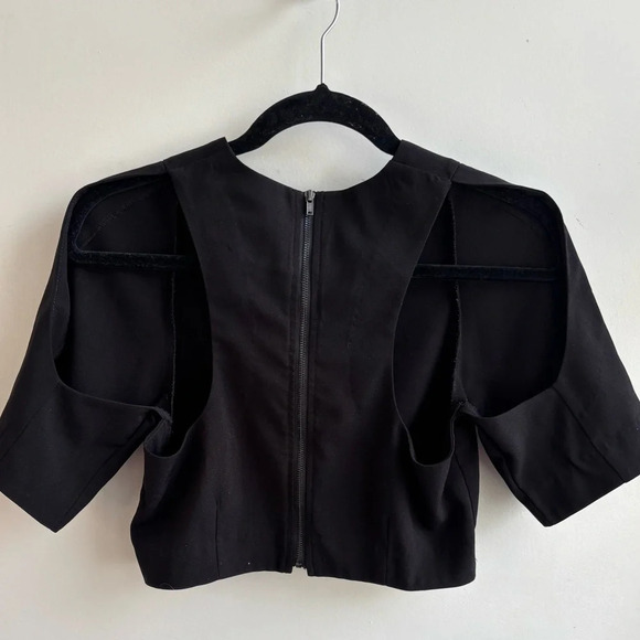 Nasty Gal Black Structured Open Back Crop Top - Picture 3 of 9
